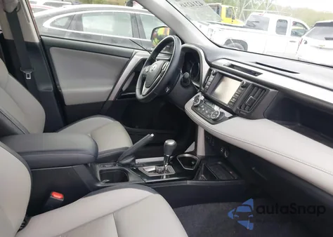 2018 Toyota Rav4 Limited z USA, uszkodzony, nr VIN JTMDFREV8JD226306